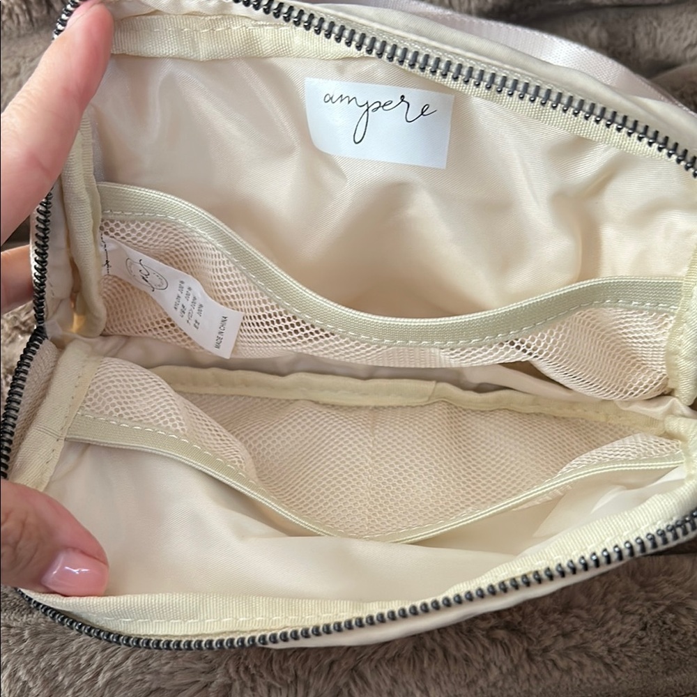 Cream Minimalist Belt Bag with Zipper Closure - Picture 5 of 7